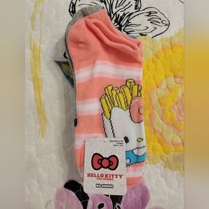NWT Hello Kitty No Show Socks 5 Pack